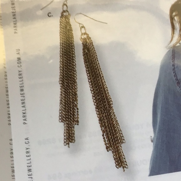 Main Event Earrings - Picture 4 of 4